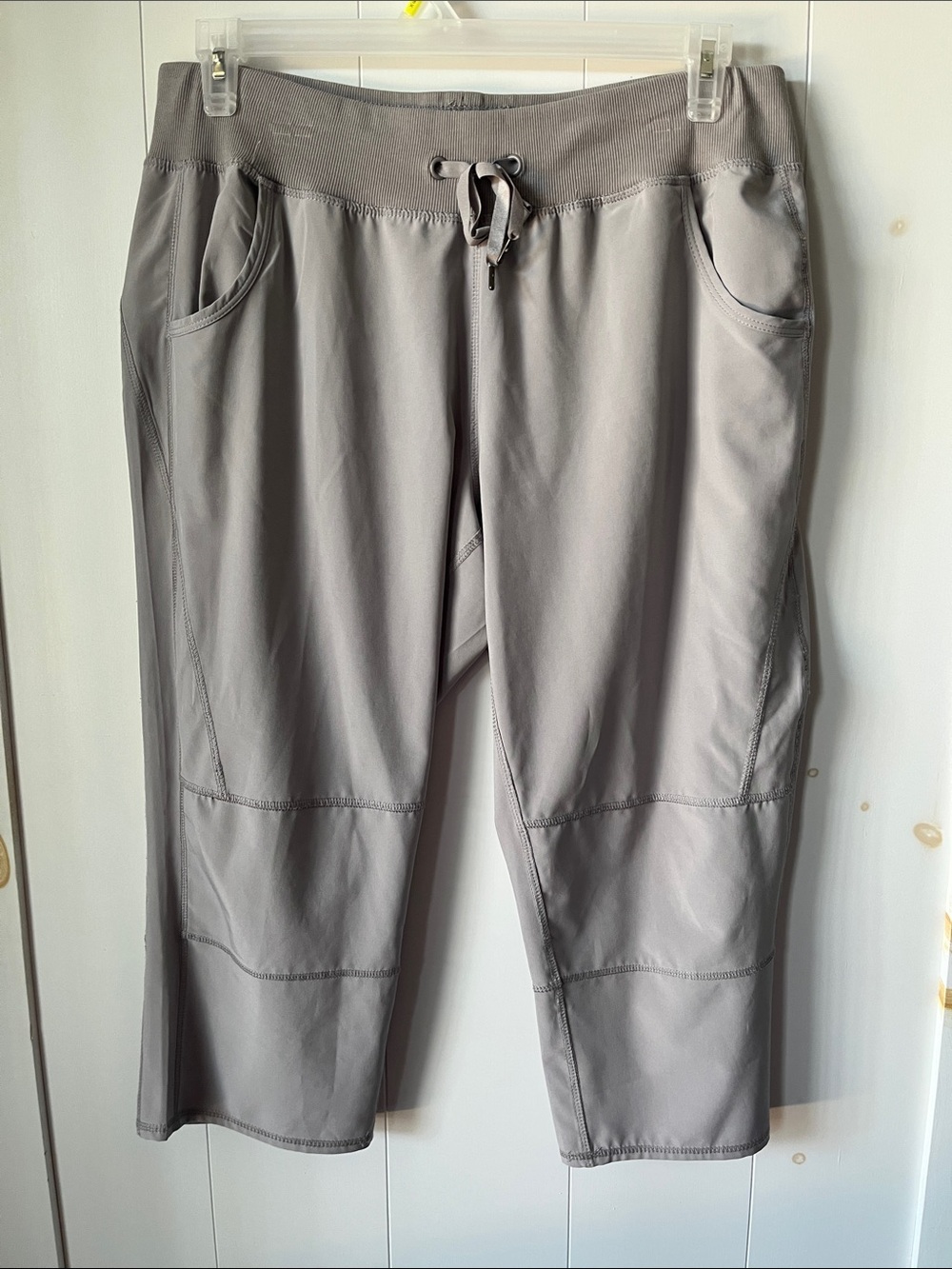 Women’s Gray Drawstring Active Pants